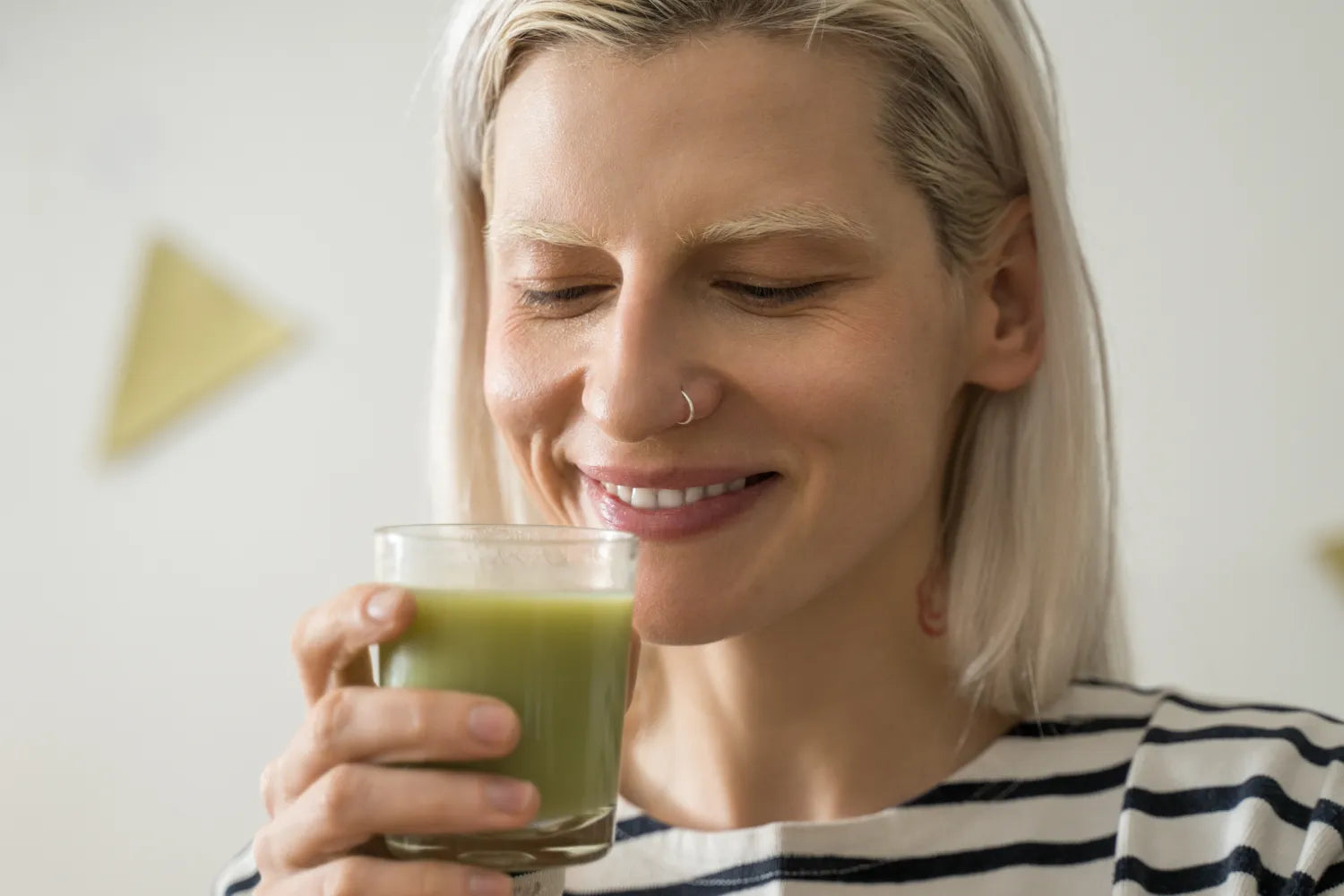 13 Female-Specific Matcha Benefits for Women